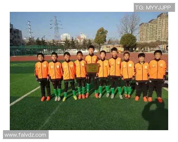 上海足球队灵活性创新高引发全国关注助力球队崛起 上海足球队灵活性创新高引发全国关注助力球队崛起