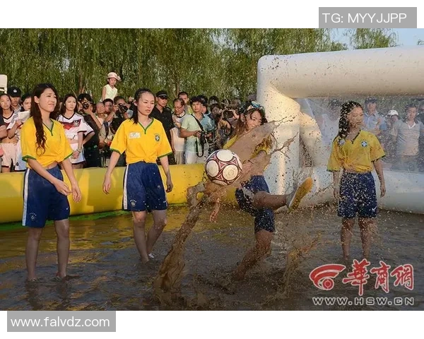 2010南非足球宝贝彩绘展现激情与活力的足球文化之美 2010南非足球宝贝彩绘展现激情与活力的足球文化之美