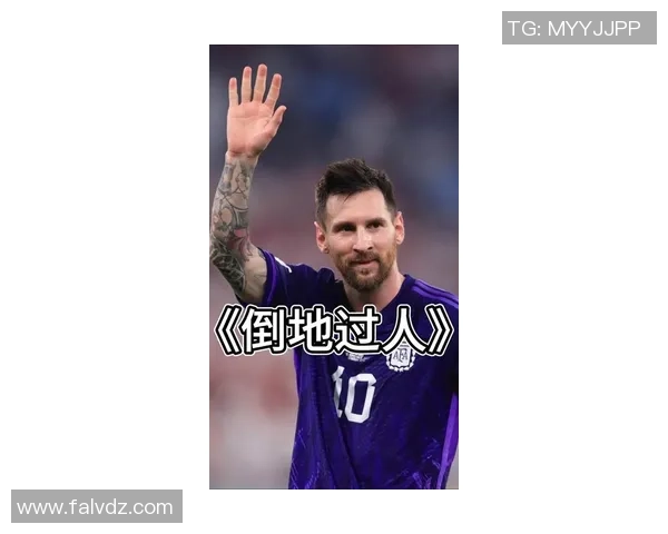 梅西化身老头踢足球的搞笑视频引发网友热议与欢笑