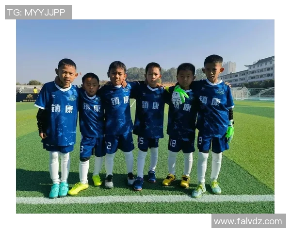 足球东队奋勇争先勇夺冠军展现团队精神与拼搏力量 足球东队奋勇争先勇夺冠军展现团队精神与拼搏力量