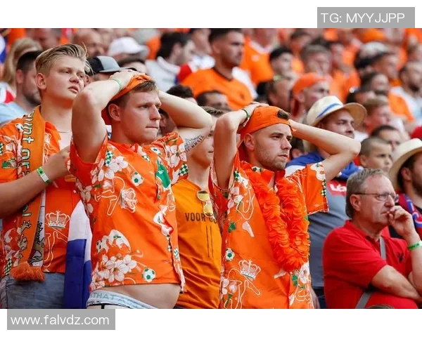 荷兰足球图腾的崛起与传承:从历史辉煌到现代战术的演变 荷兰足球图腾的崛起与传承:从历史辉煌到现代战术的演变